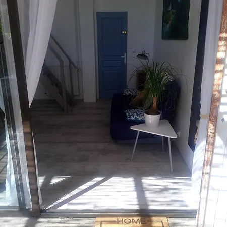 Appartement Studio D'aqui Et D'ailleurs