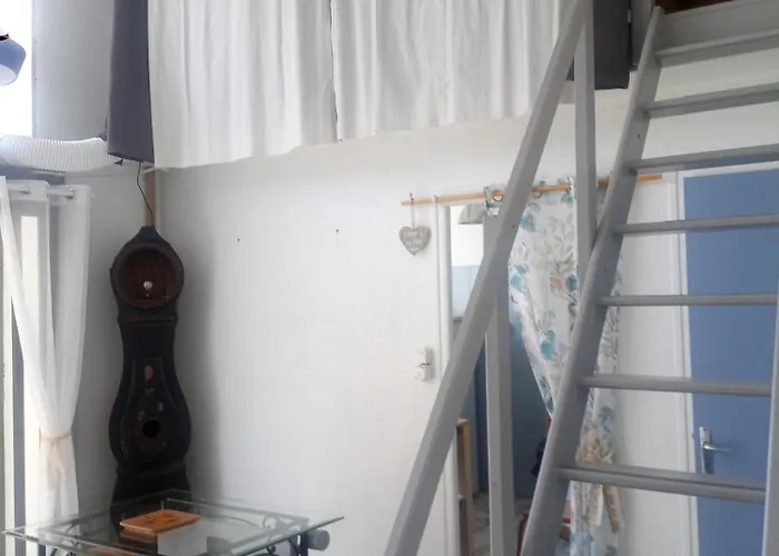 Studio D'aqui Et D'ailleurs Апартаменты *